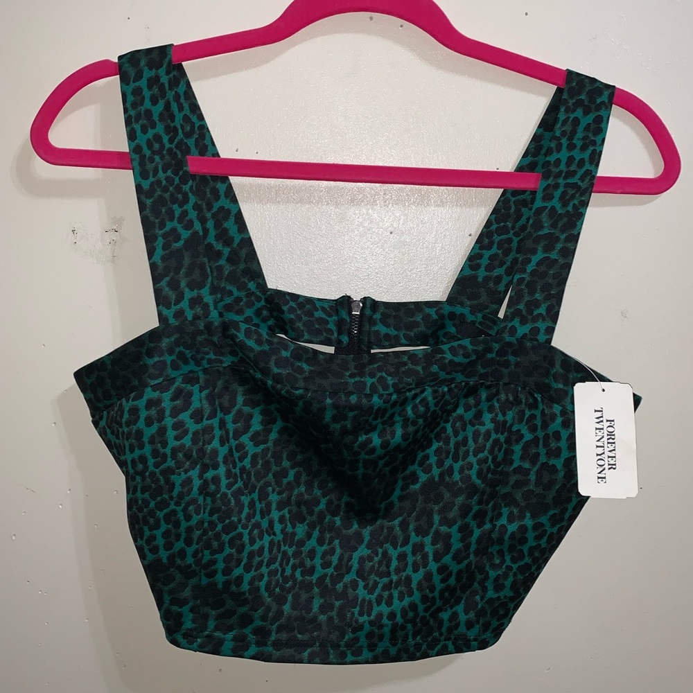Leopard Crop Top